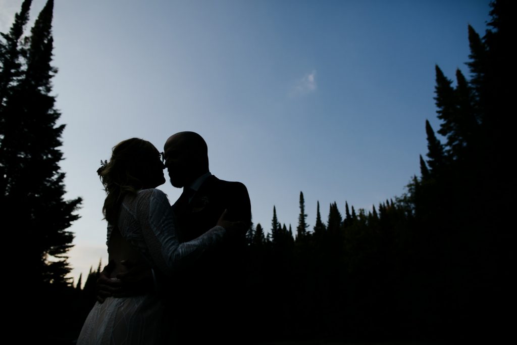 Mont-Tremblant-Surperior-Lake-Intimate-Cottage-Wedding-Photography-Documentary-37-opustill