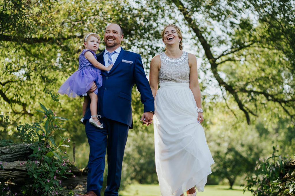 Montreal-rustic-wedding-photography-au-vieux-moulin-rigaud-02